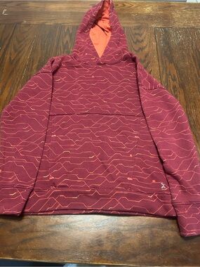 Xersion Kids Size M 10/12 Burgundy Geometric Pullover Hoodie